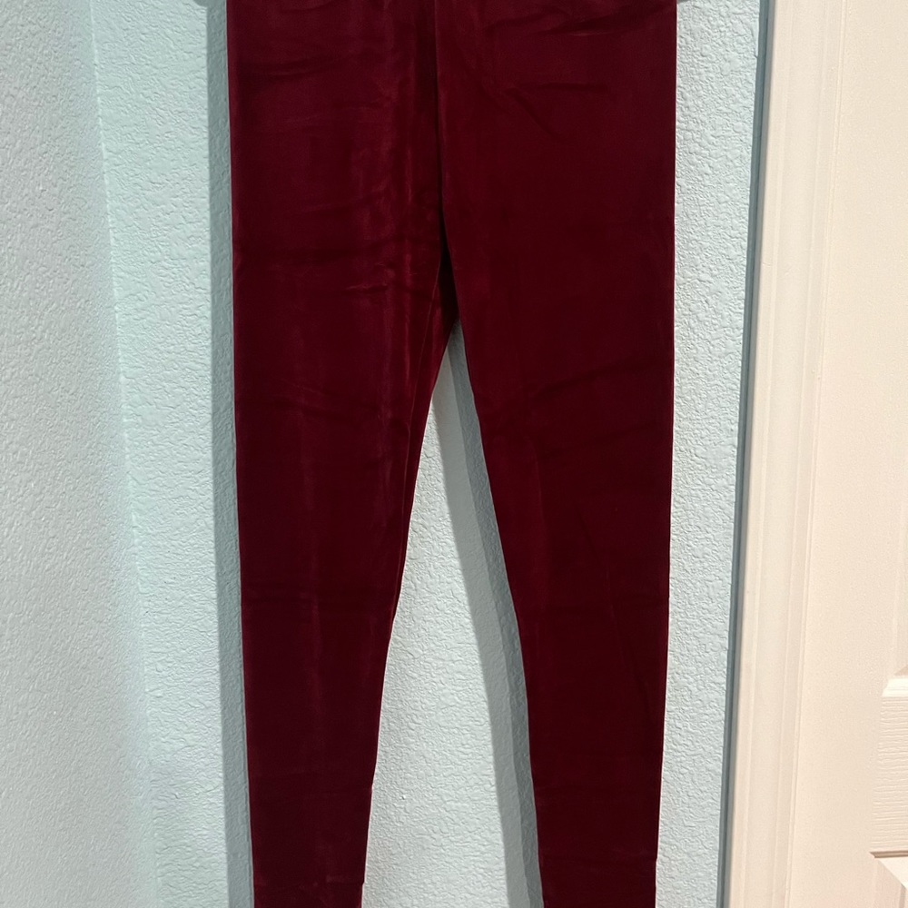 Women’s M size leggings new